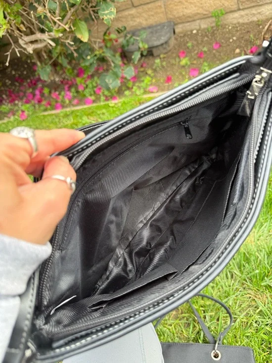 Lot 2 Vintage Collectible Embellished Barbie Purses - Picture 5 of 12